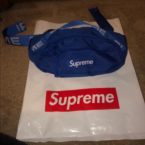 Supreme Handbags - Supreme fanny pack